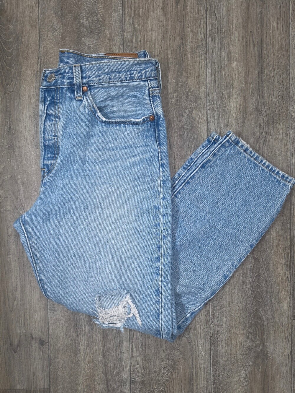 Women's Levi's 501 Jeans-Size 28x26